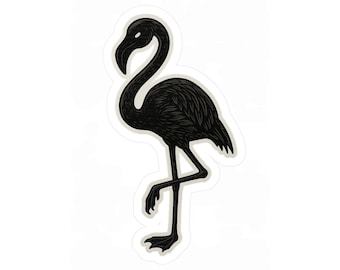 Peut inclure: Autocollant noir représentant un flamant rose. L'illustration détaillée montre le flamant rose debout sur une patte, la tête et le cou courbés. Le sticker a une bordure blanche et les plumes du flamant sont texturées.
