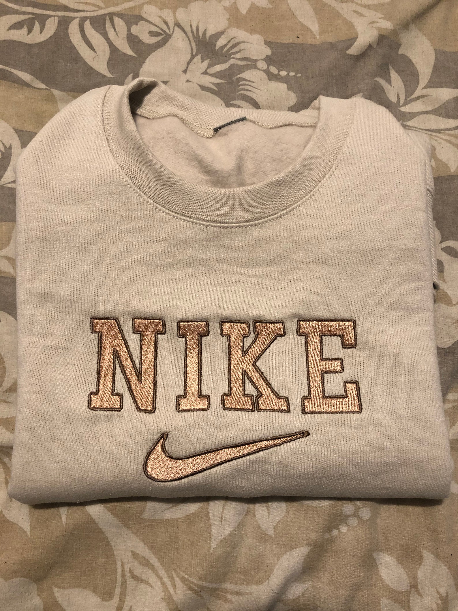 vintage nike spellout sweatshirt off white