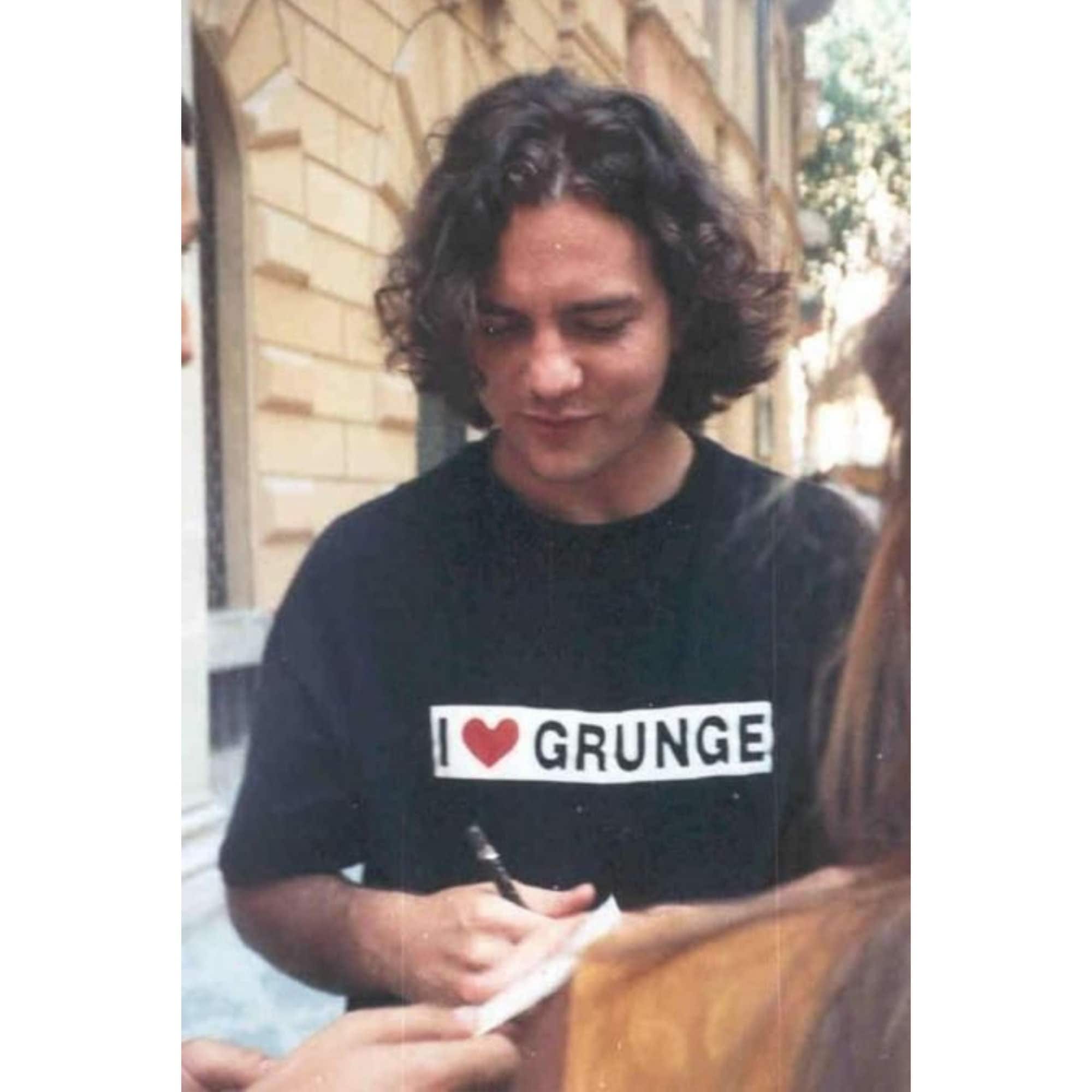 【vivastudio】CUTTED GRUNGE TEE Grunge Music Never Dies 1991 Seattle, Love Seattle Vintage