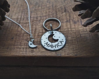 Placa de identificación para mascotas grabada en plata de ley y collar con luna – Conjunto personalizado a juego