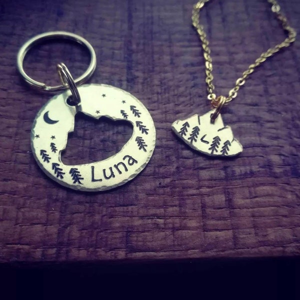 Matchy Matchy-set - Bergen. Gepersonaliseerde, gegraveerde Boho bijpassende sieraden voor eigenaren/huisdieren. Hond/kat ID-tag en bergbedelset