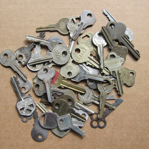 Flat Keys Lot of 10 Old Keys Used Various Assortment of Flat - Etsy