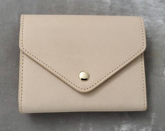 Sale!! 50% off Vachetta Womens Leather Wallet Small vegtan
