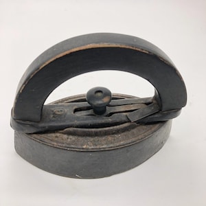 Colebrookdale Cast Iron Co SAD Iron #  5 USA Removable Wood Handle