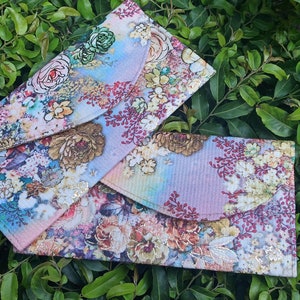 Set van 4 bedrukte elegante stoffen enveloppen met gouden rand Handgemaakte bruilofts- / cadeau- / geld- / contantenveloppen, shagun, babyshower.