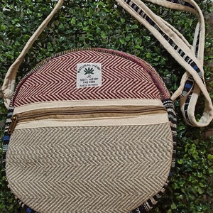 Sac en chanvre Sac en chanvre traditionnel élégant et tendance Sac à bandoulière en chanvre Sac à bandoulière en chanvre Sac à bandoulière en chanvre Sac à fermeture à glissière. Sac fait main
