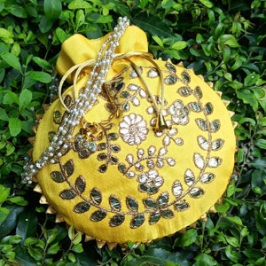 Potli Traditional Embroidered Potli Bags for Wedding Shagun Gifts Diwali Return gifts set of 2