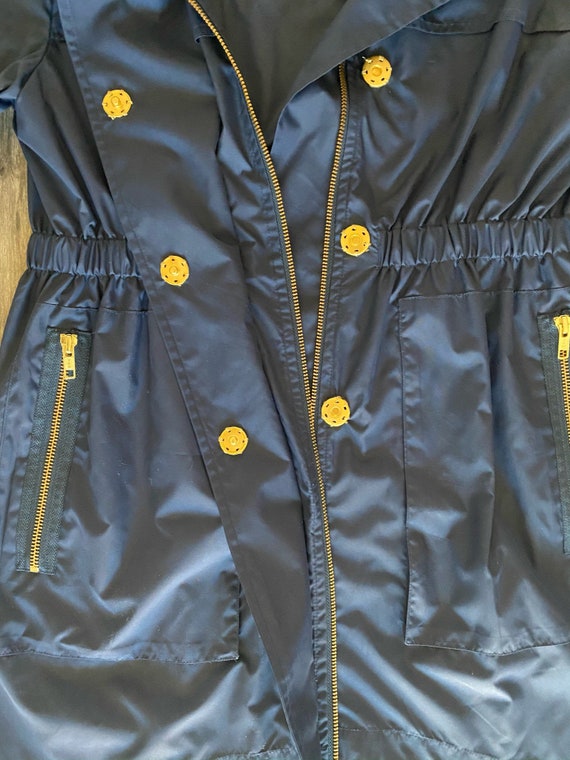 Ali Ra raincoat