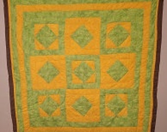 Handsewn Quilt -Cotton Quilt -Green -Gold Fabric-Gees Bend Quilter