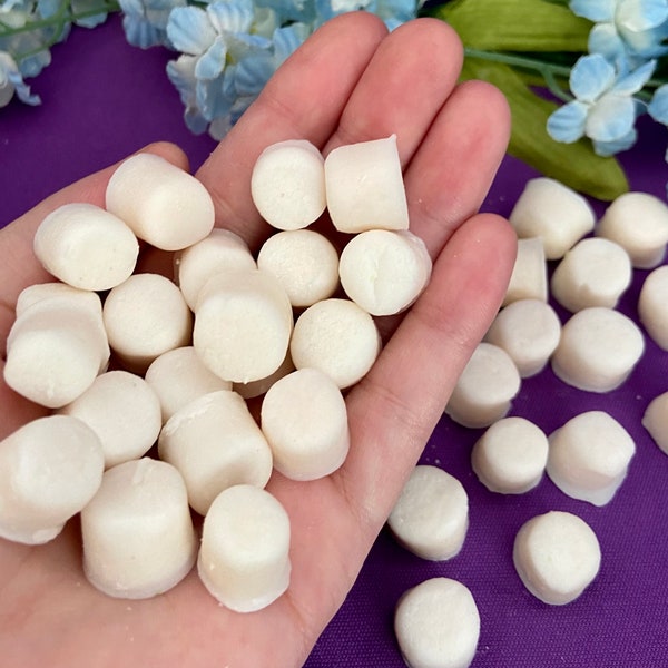 50 Mini Marshmallow Shaped Wax Melts | Toasted Marshmallow scented | 50ct. Mini Melts | Realistic Food Melts