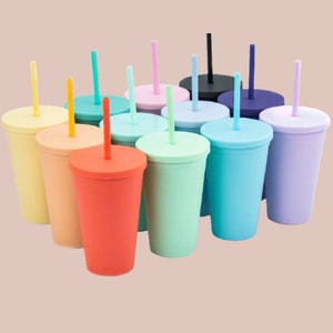 STRATA CUPS Classic Multicolor Tumblers with Lids and Straws (8 pack) -  22oz Matte Pastel Colored Acrylic Tumblers with Lids and Straws, Double  Wall