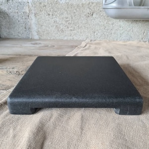 Zimbabwe black granite trivet