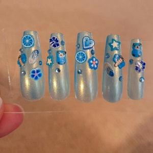 3D false nails - long clear blue