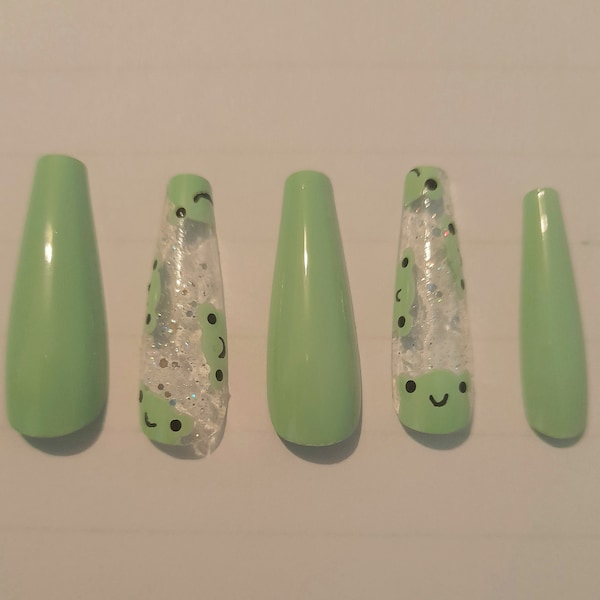 Press On Nails in Pastel Frog | Fake Nails | Kawaii Nails | Hand Painted Nails | Coffin Nails| Frog Nails | Spring False Nails