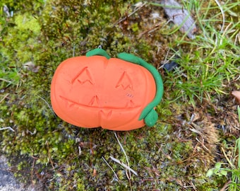 Jack-o-lantens, Halloween magnets.