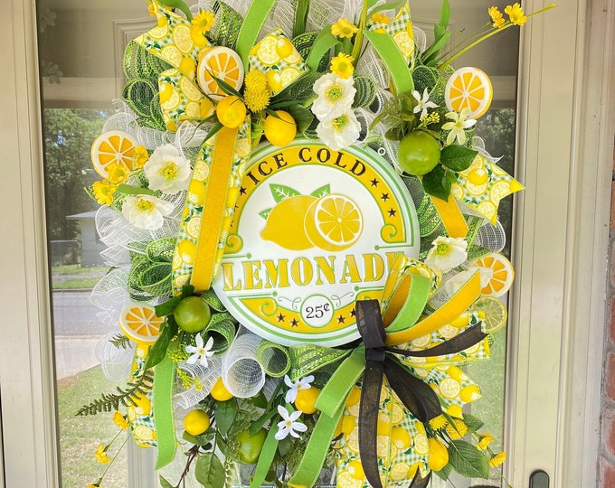 Ice Cold Lemonade and Lime Door Wreath perfect for Spring and Summer Decor