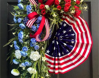 Corona patriótica de vid, corona roja, blanca y azul para puerta, corona del 4 de julio, decoración del Día de los Caídos, guirnalda americana para puerta principal, decoración patriótica de verano