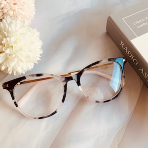 Pretty Hand-Made Reading Glasses | Cat-Eye Shape, Pink tortoise shell frame, Spring Hinge, Gift for Mom, Premium Quality