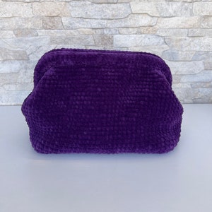 Cartera tejida, Cartera de crochet, Cartera bohemia, Cartera de dama de honor, Boda en la playa, Cartera de color morado, Cartera con diseño Ikat, Tela Ikat