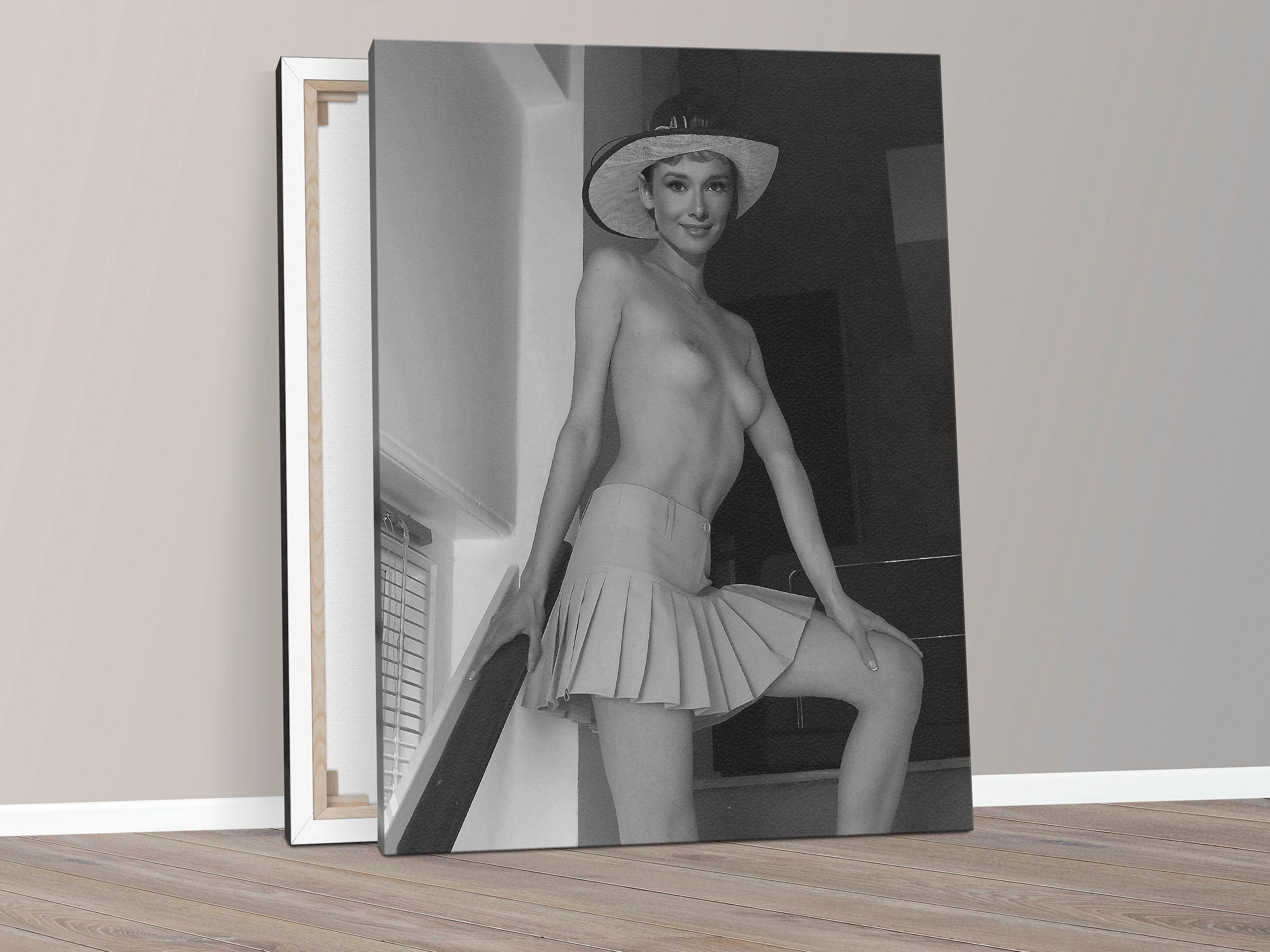 Audrey hepburn naked