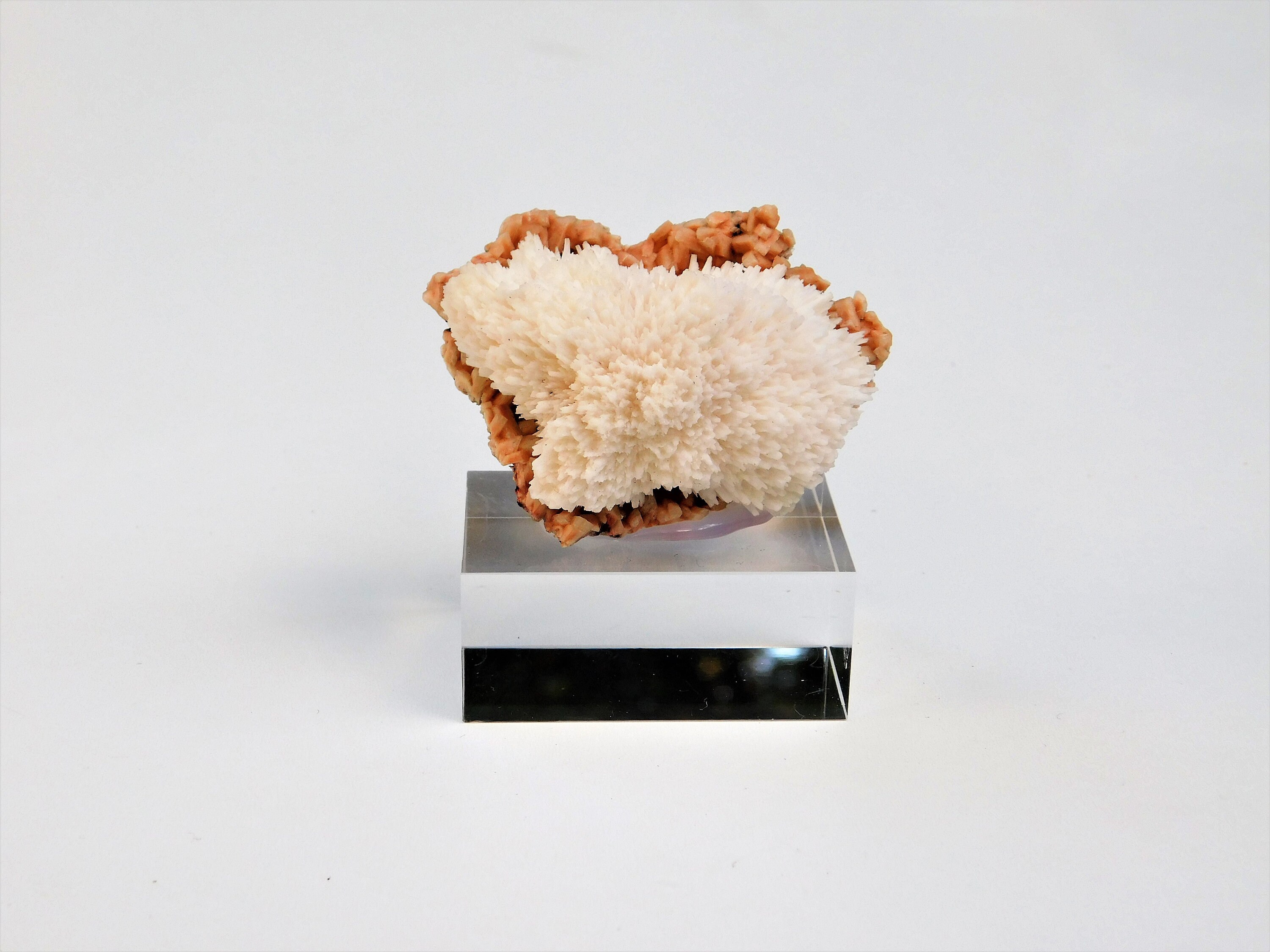 Mordénite/Heulandite 5.7 X 4 2.8 Inde