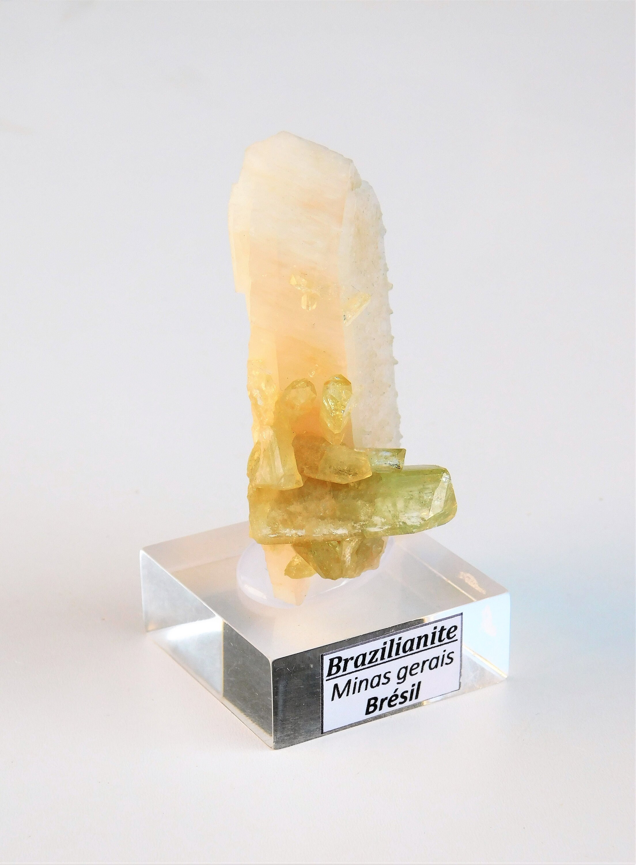 Brazilianite/Orthose 6.7 X 4.2 3 Brésil