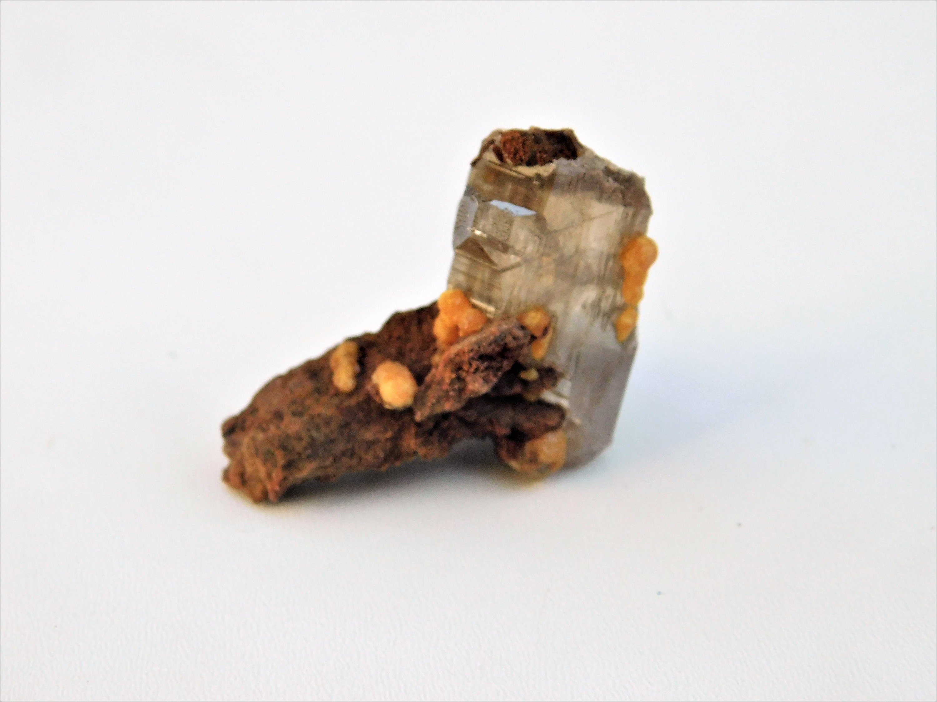 Mimétite sur Cérusite 3.1 X 2.6 1.4 R. D. Du Congo