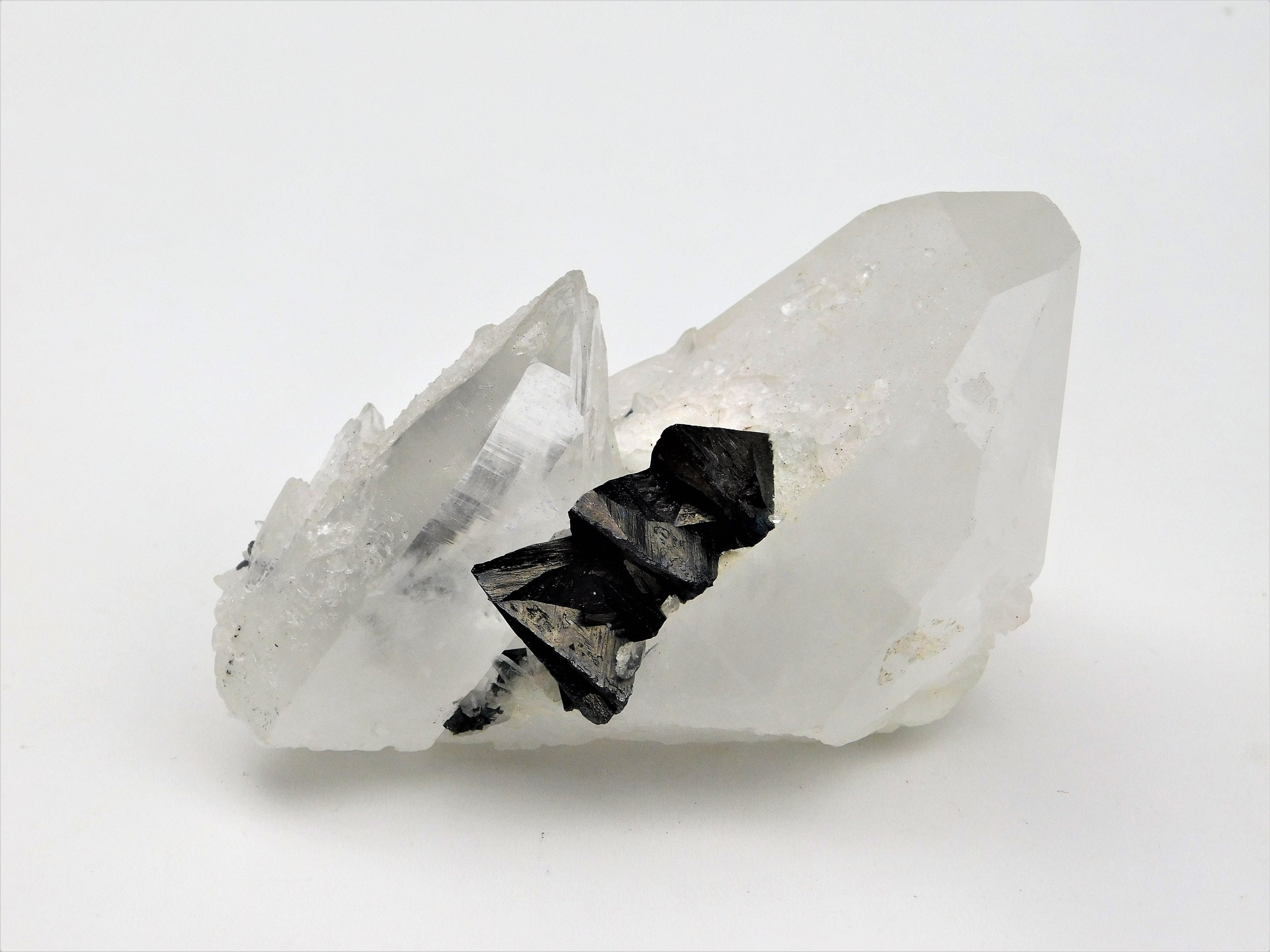Tétraédrite Quartz 8.7 X 5.8 5.2 Pérou