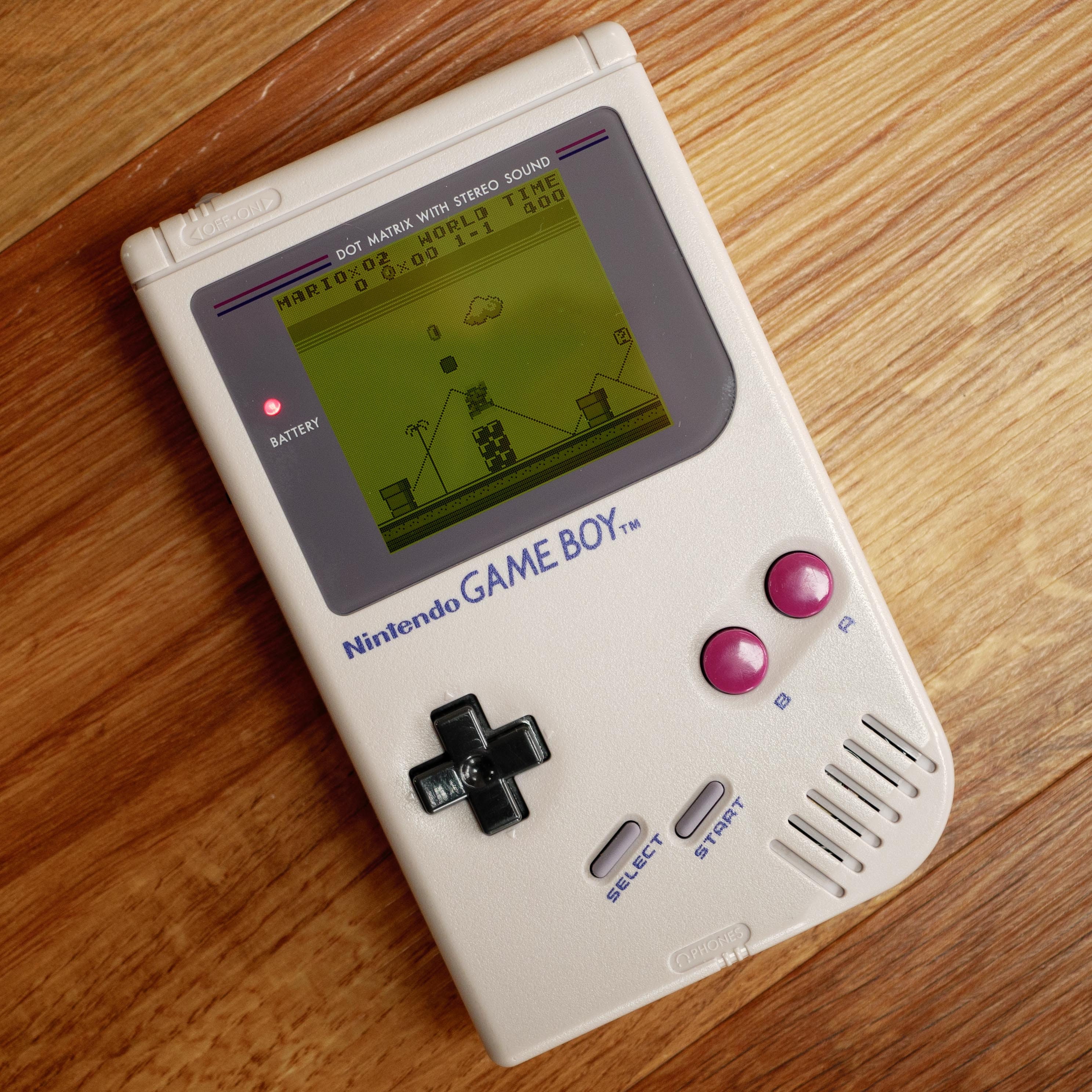 Service IPS Modded Gameboy DMG with IPS Screen and Restored Shell and Buttons