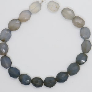 Natural Blue Chalcedony Shaded Oval faceted beads, Blue Chalcedony Faceted Beads, Rare To Find Chalcedony Beads, Shaded Beads,