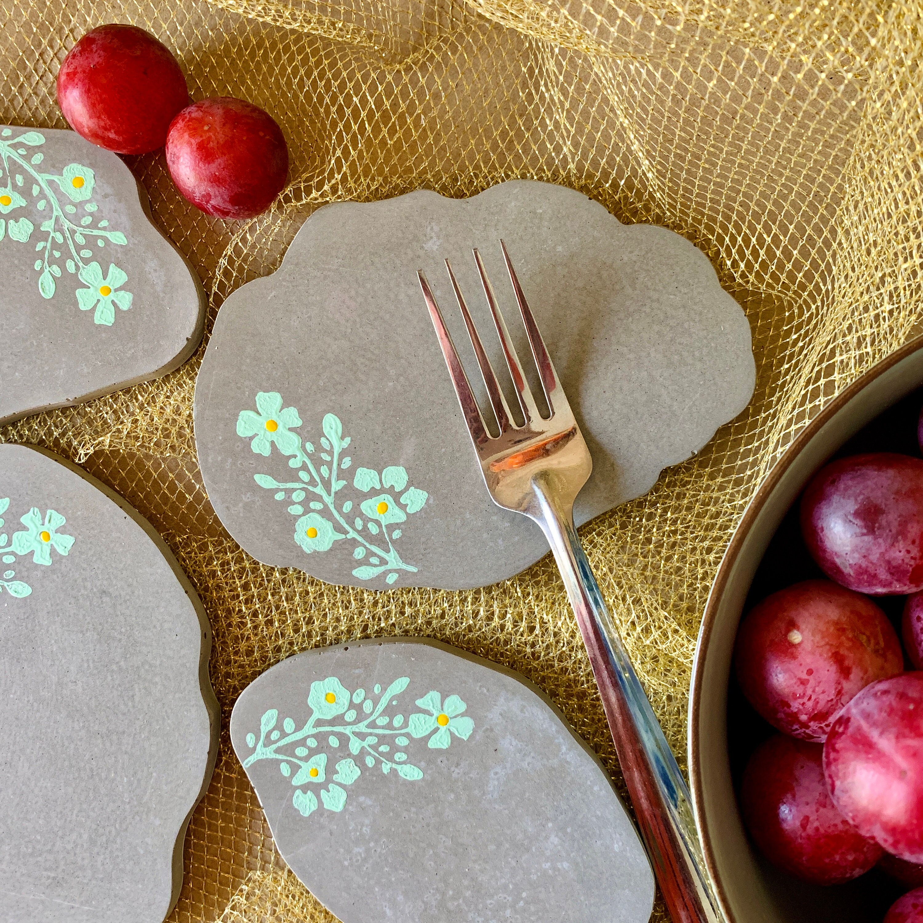 Montagnes Russes en Béton Excentriques - Ensemble de 4, avec Motifs Floraux Peints à La Main, Sous-V