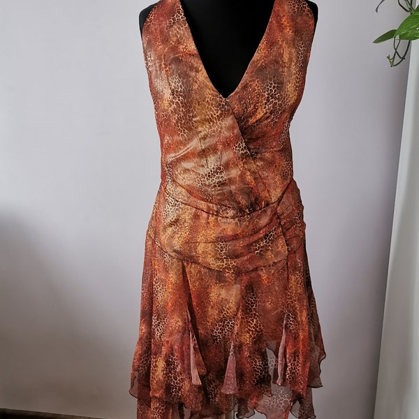 A unique, unique dress from KEVAN JON size M/L