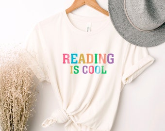 Reading is Cool Shirt, Camisa de libro, Linda camiseta de lectura, Camisas de maestro, Regalo para amantes de los libros