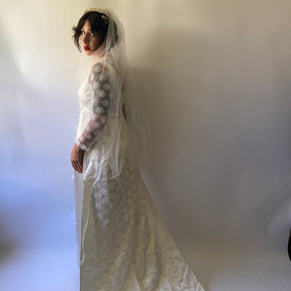 60's Daisy Empire Waist Wedding Dress - image 1