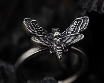 Deaths Head Moth Ring - 925 Sterling Silver- Bug Ring - Gothic Jewellery - Witchy Ring - Insect Ring