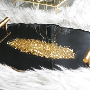 Plateau en Résine Noire à Poignées Dorées avec Feuille d'Or