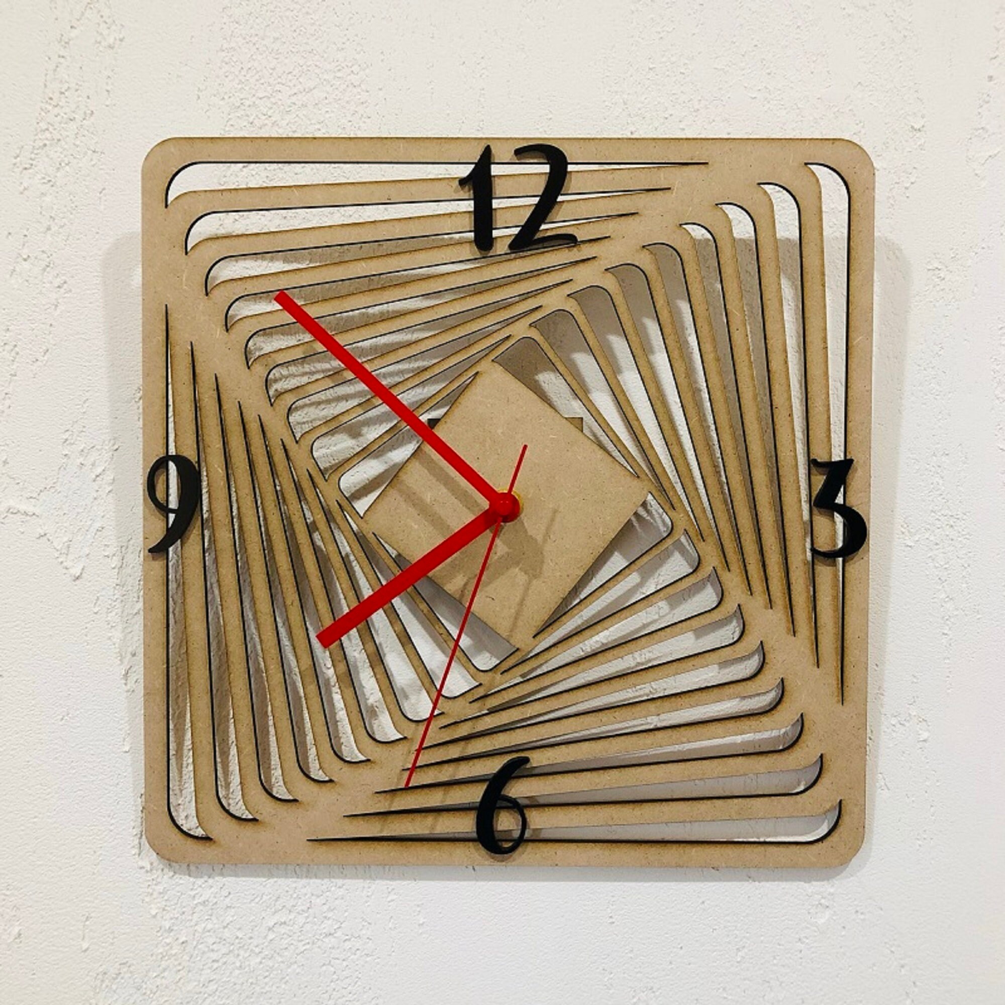 Pendule Horloge Murale Spirale Carrée