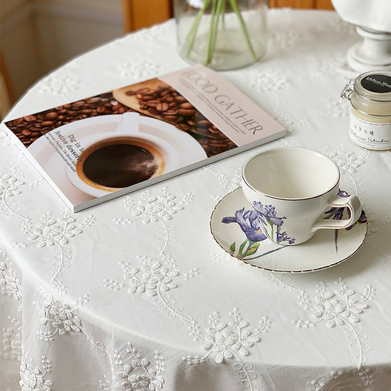 Lace embroidery tablecloth, Round, 100% Cotton with Lace Trim