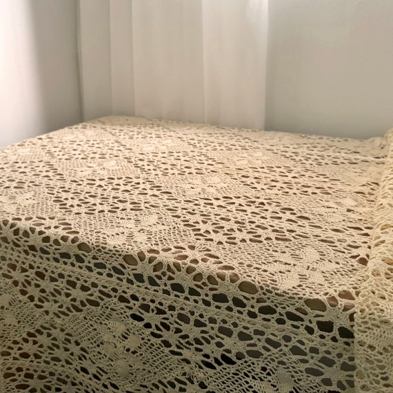 Crochet cotton tablecloth,Farmhouse cotton fabric,Lovely tablecloths,room decor,kitchen decor,table decor,background cloth,Tassel tablecloth