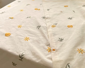 Embroider tablecloth,Cotton tablecloth,Rectangle tablecloth,Square tablecloth,Decor,Housewarming gift,Floral tablecloth,Dining tablecloth