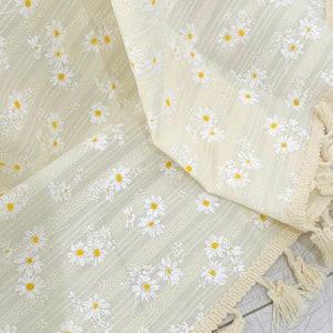 Cotton tablecloth,Square tablecloth,Oval tablecloth,Round tablecloth,Rectangular tablecloth,Yellow Daisy tablecloth,Housewarming gift
