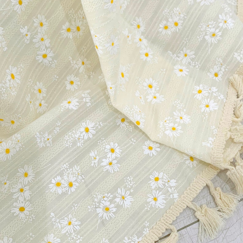 Cotton Yellow Daisy tablecloth,cottage tablecloth,Square large picnic tablecloth,Printed tablecloth,Kitchen decoration,housewarming gift 