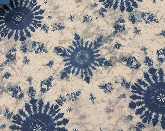 Tafelkleed met tie-dye print, Tafelkleed van katoen en linnen, Rechthoekig tafelkleed, Blauw tafelkleed, Keukendecoratie, Tafelkleed in boerderijstijl, Natuurlijk tafelkleed