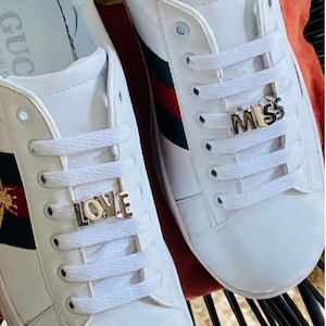 Joyas con el alfabeto "Zapatillas especiales"