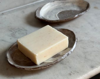 Bandeja de cerámica para joyas, plato de gres hecho a mano para jabón y anillos.
