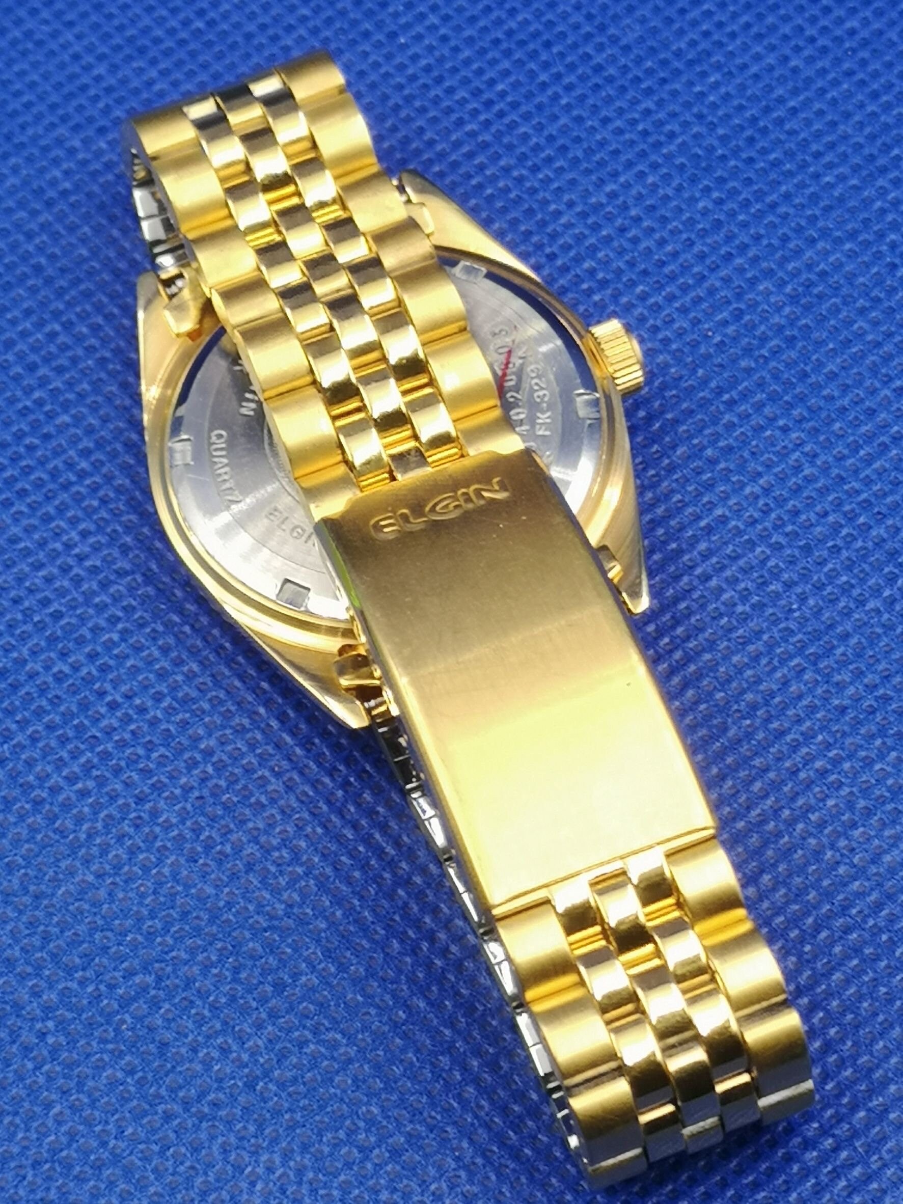 Vintage ELGIN Date Quartz Deluxe Watch. Men Watch. Nice With