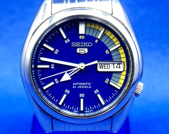 Vintage Seiko 5 Automatic blue face men watch