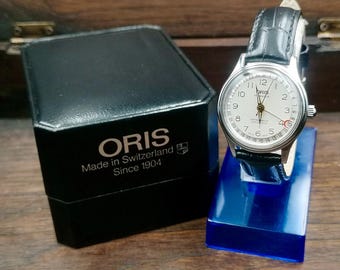 Vintage ORIS Hand winding lady watch. 17 Jewels. 302-7285B. Come with Box.