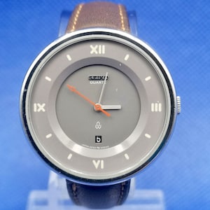 Vintage Seiko 2622-0170 lady quartz watch.