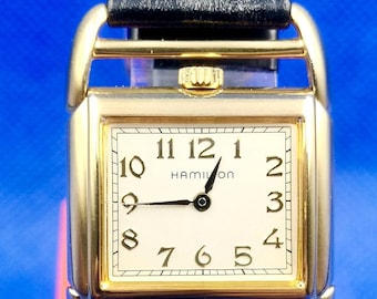 GRACE BALURI ヴィンテージ腕時計 スイス製 ゴールド×レッド 5万円